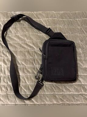 BEIS crossbody bag black